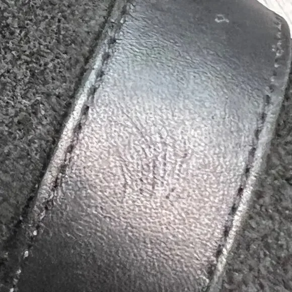 𝅺UGG Wright Belted Boots Booties Low Heel Black Suede Shearling Footbed Size 7 - Picture 8 of 11